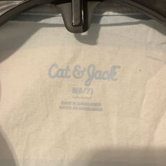 Cat & Jack Boys Short Sleeve Button Down - Picture 3 of 4